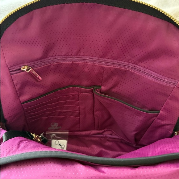 Travelon Anti-Theft Small Tailorer Backpack Black with Magenta Lining - Picture 4 of 11